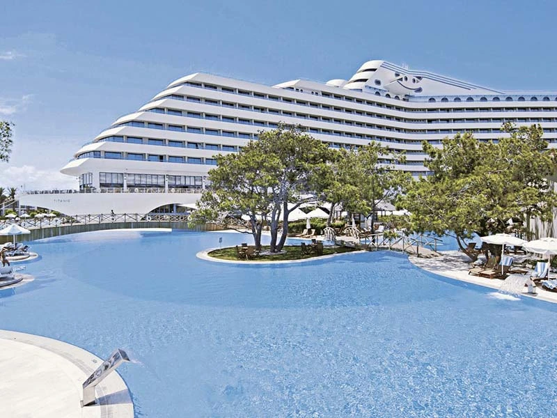 Отель Titanic Beach Lara 5* в Анталии Турция